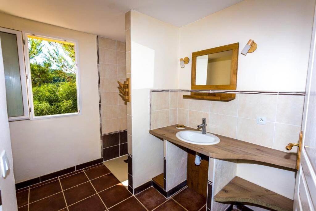 L'Arbre A Soleil Villa Aigues-Vives  Exterior photo